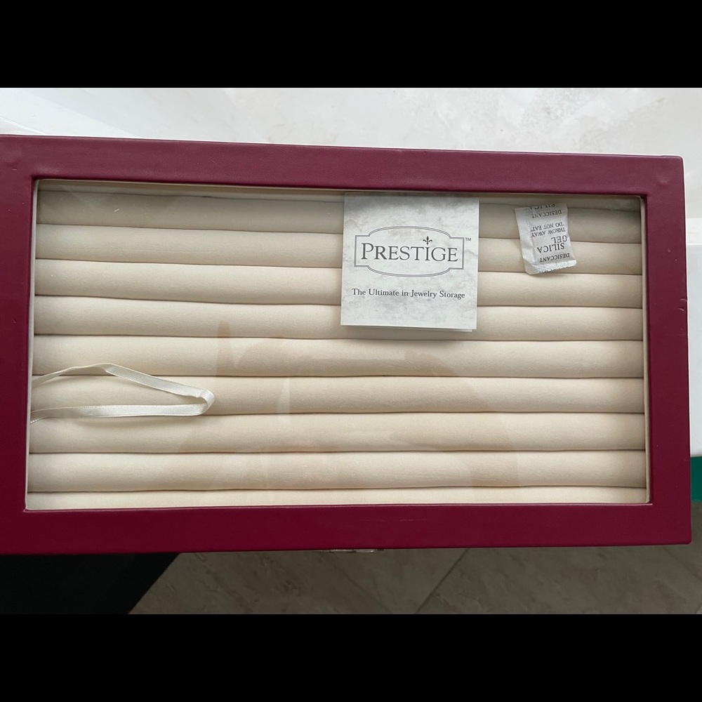 PRESTIGE JEWELRY STORAGE CASE